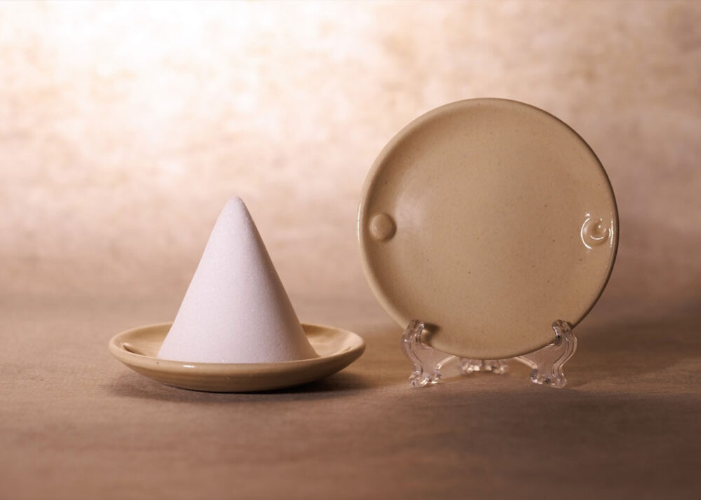 広島県の伝統的工芸品とのコラボ「盛り塩セット」の盛り皿(対厳堂)